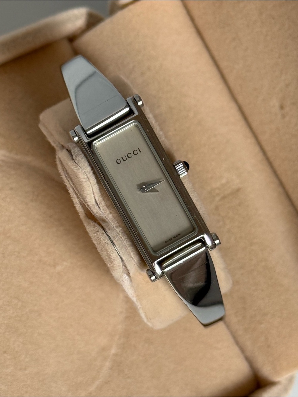 Gucci 1500L Vintage Stainless Steel Bangle Watch - Silver
